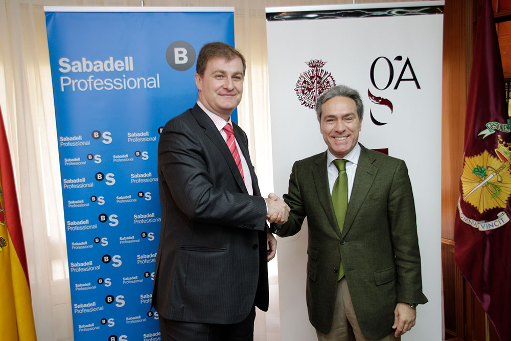 Convenio de colaboración entre el Gestores Málaga y el Banco Sabadell