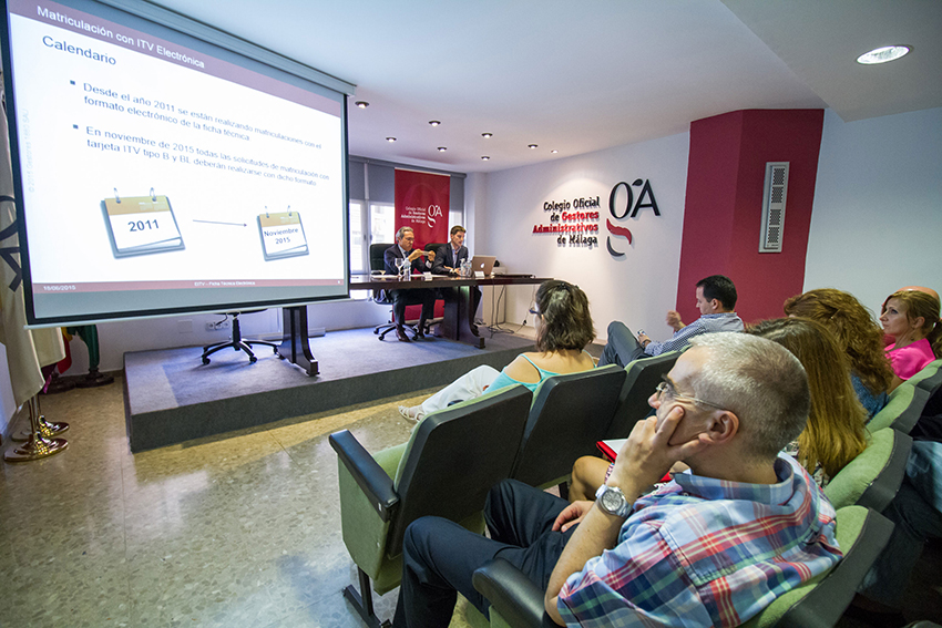 Marc Virgili expone la EITV ante los gestores administrativos de Málaga